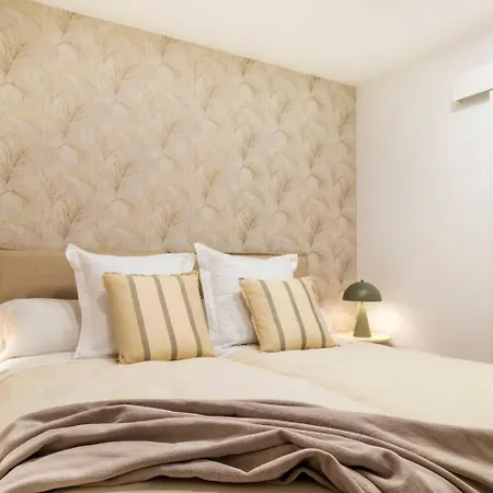 Pink Essence Apartment *