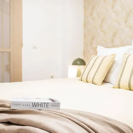 Pink Essence شقة *