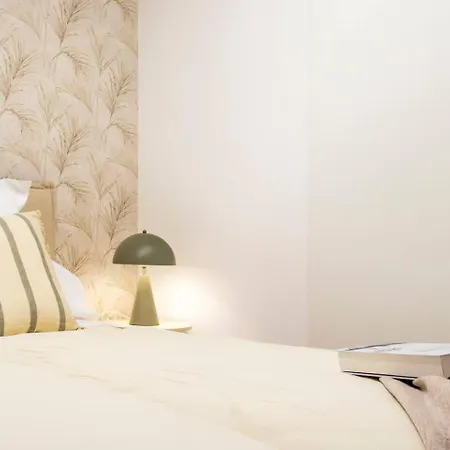 Pink Essence * تورّيفيِخا