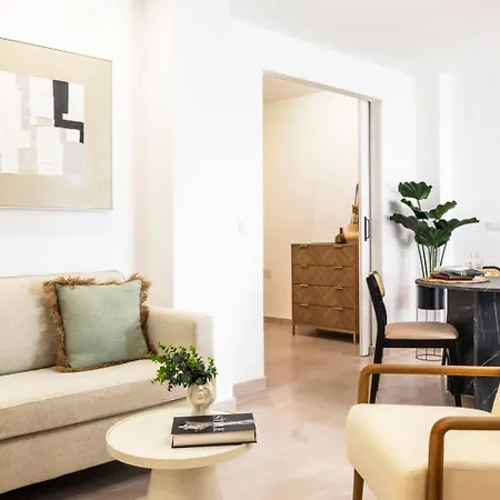 Pink Essence تورّيفيِخا